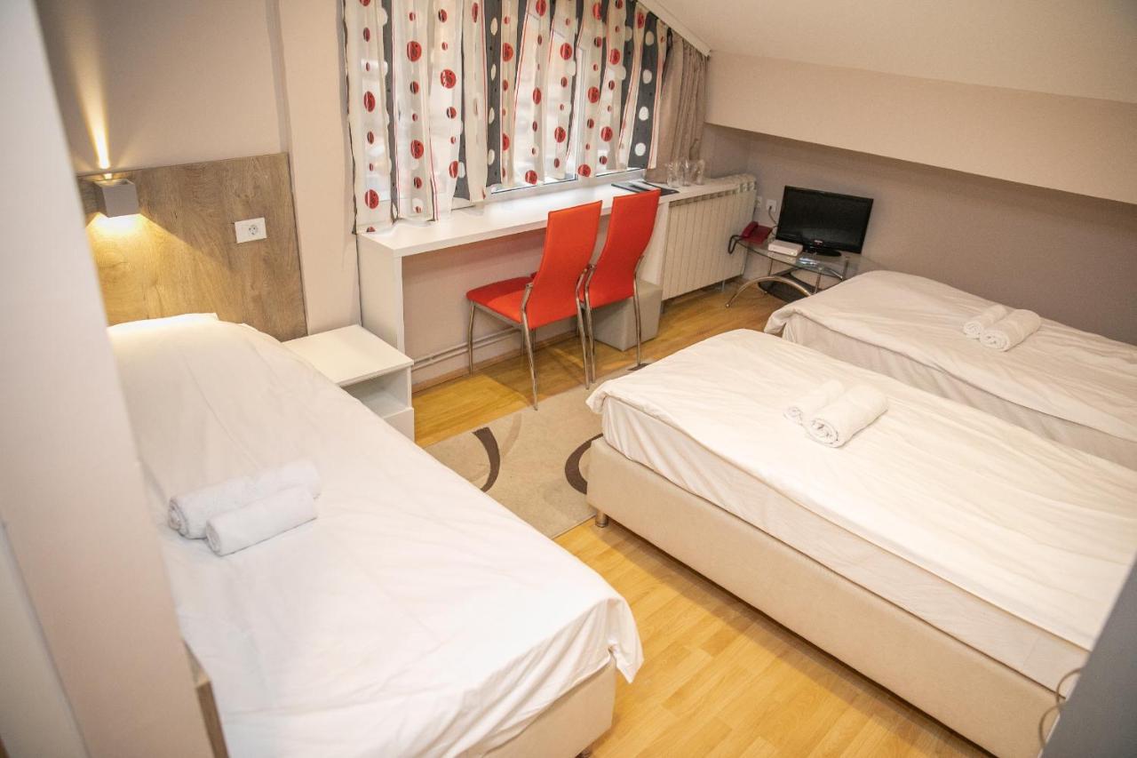 Hotel Dijana بايرت المظهر الخارجي الصورة