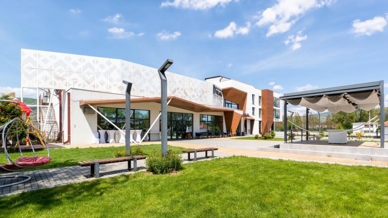Hotel Dijana بايرت المظهر الخارجي الصورة
