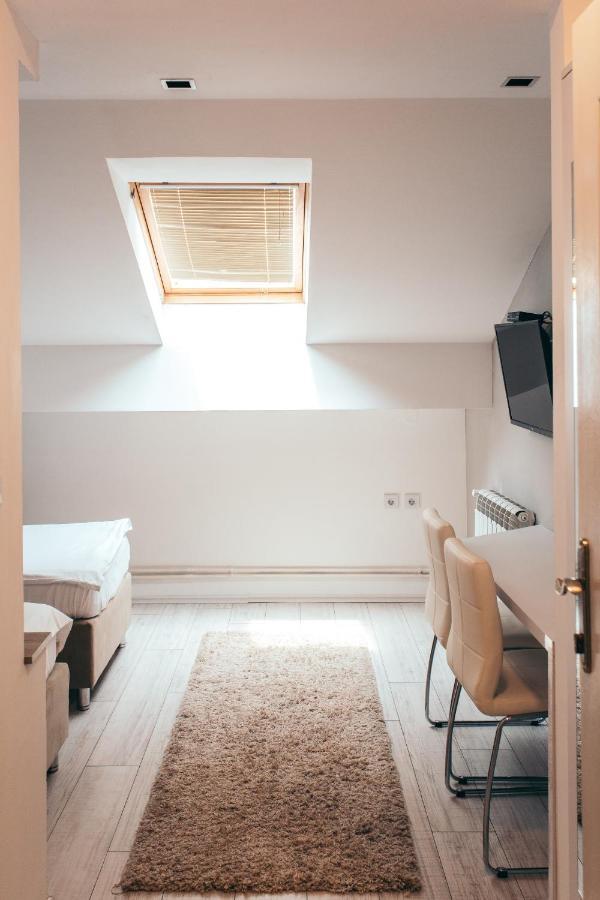Hotel Dijana بايرت المظهر الخارجي الصورة